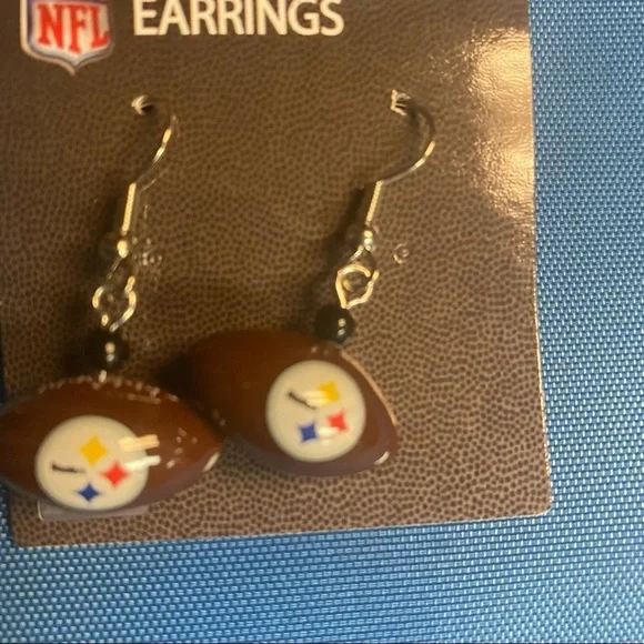 Pittburgh Steelers football earrings - Picture 7 of 8